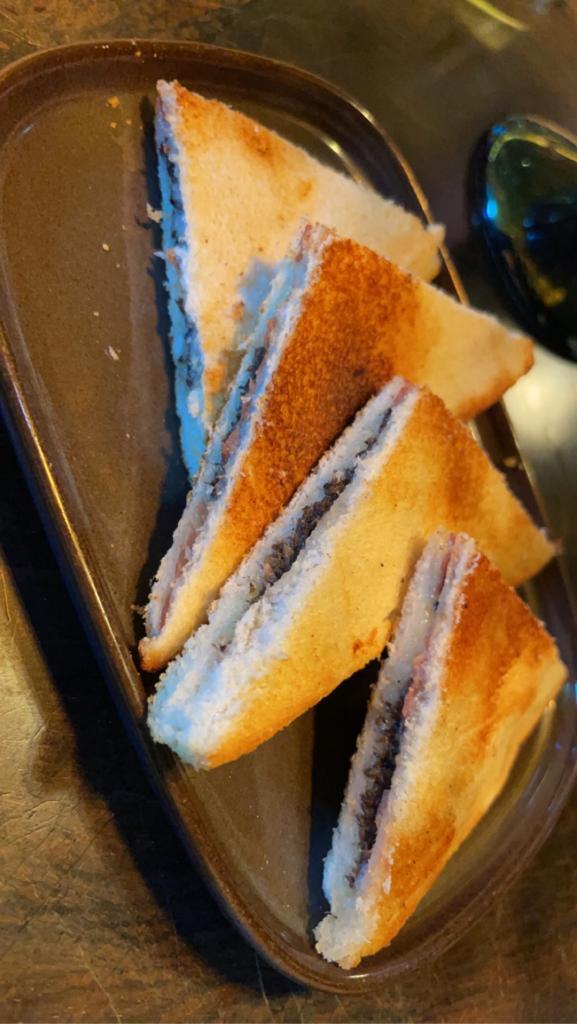 Krokant geroosterde truffeltosti’s met Pata Negra en Remeker Ryp